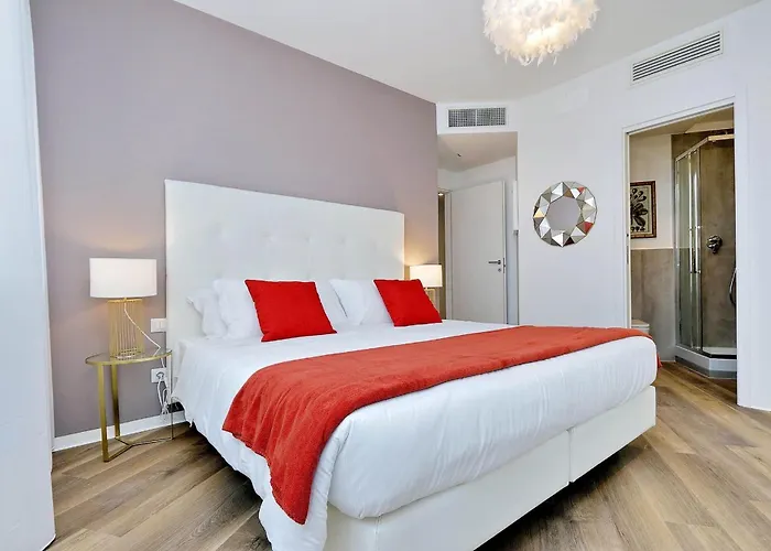 La Flavia Design City Suites Rome By Halldis